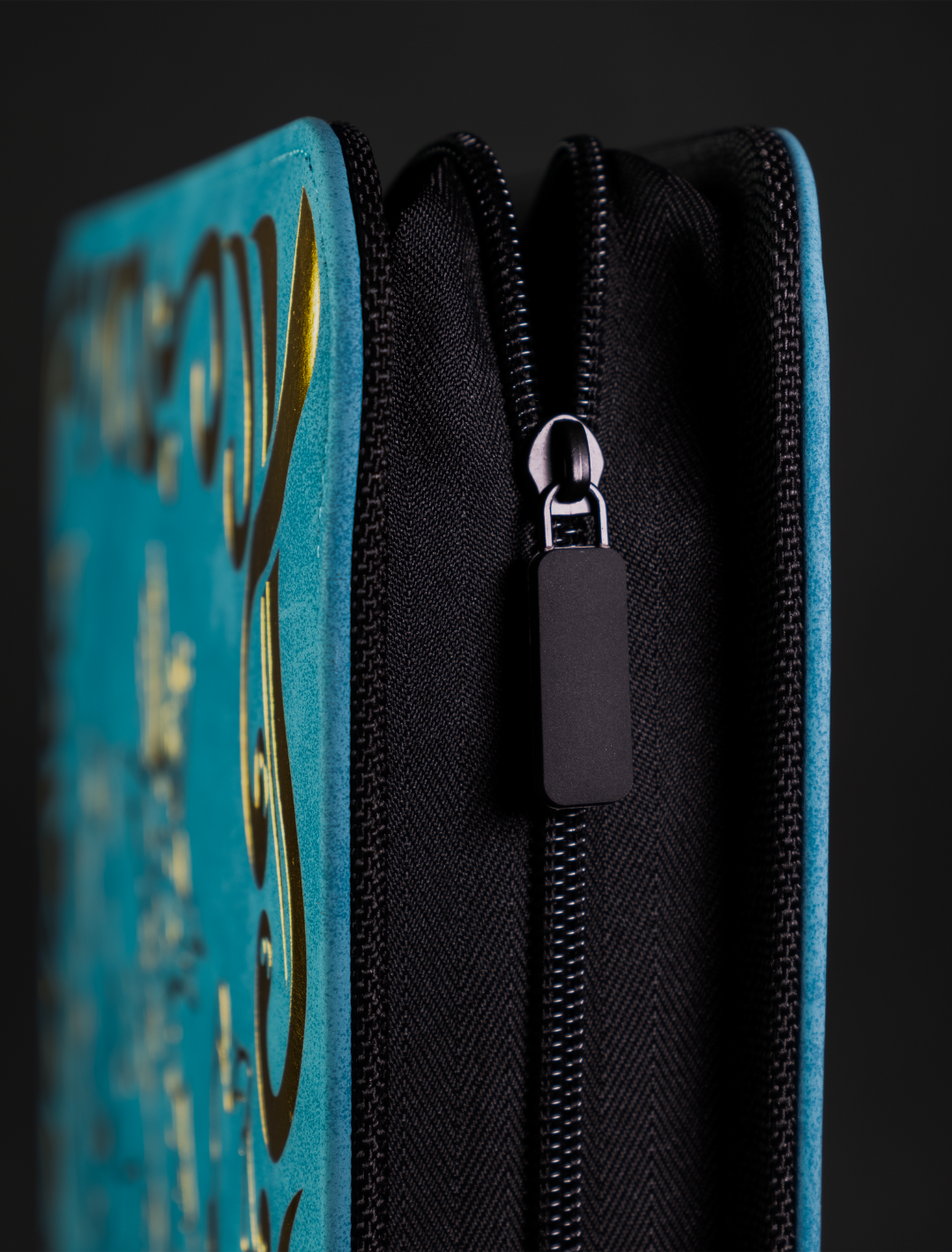 Gen 3 Mud Rampage - Toploader Trading Card Binder