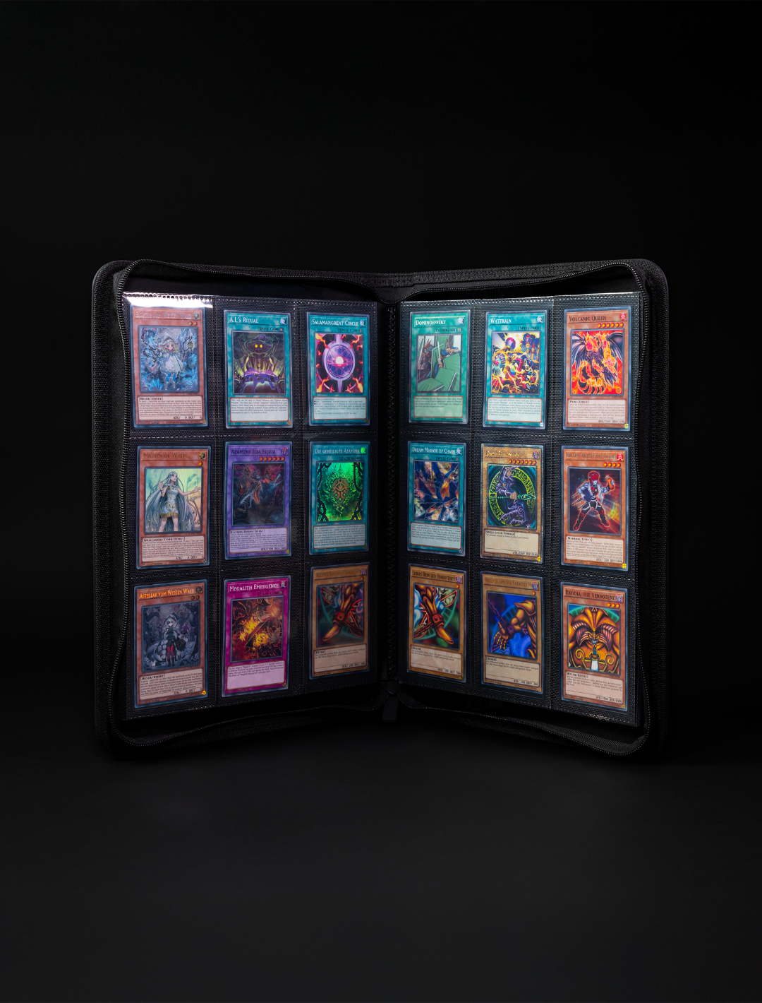 The Darkest Magician 9-Pocket Trading Card Binder sleevechief The Darkest Magician 9-Pocket Trading Card Binder sleevechief