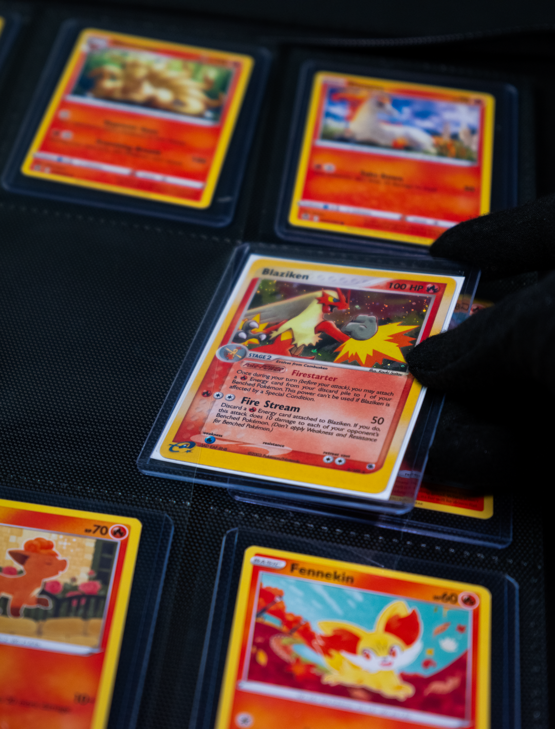 Gen 3 Blaze Kick - Toploader Trading Card Binder sleevechief Gen 3 Blaze Kick - Toploader Trading Card Binder sleevechief