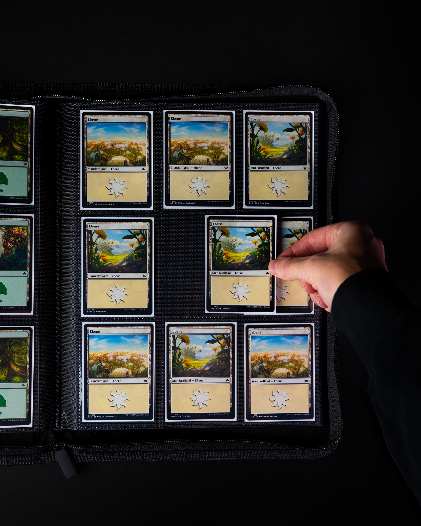 BLOOD ONI - 9-Pocket Trading Card Binder - sleevechief