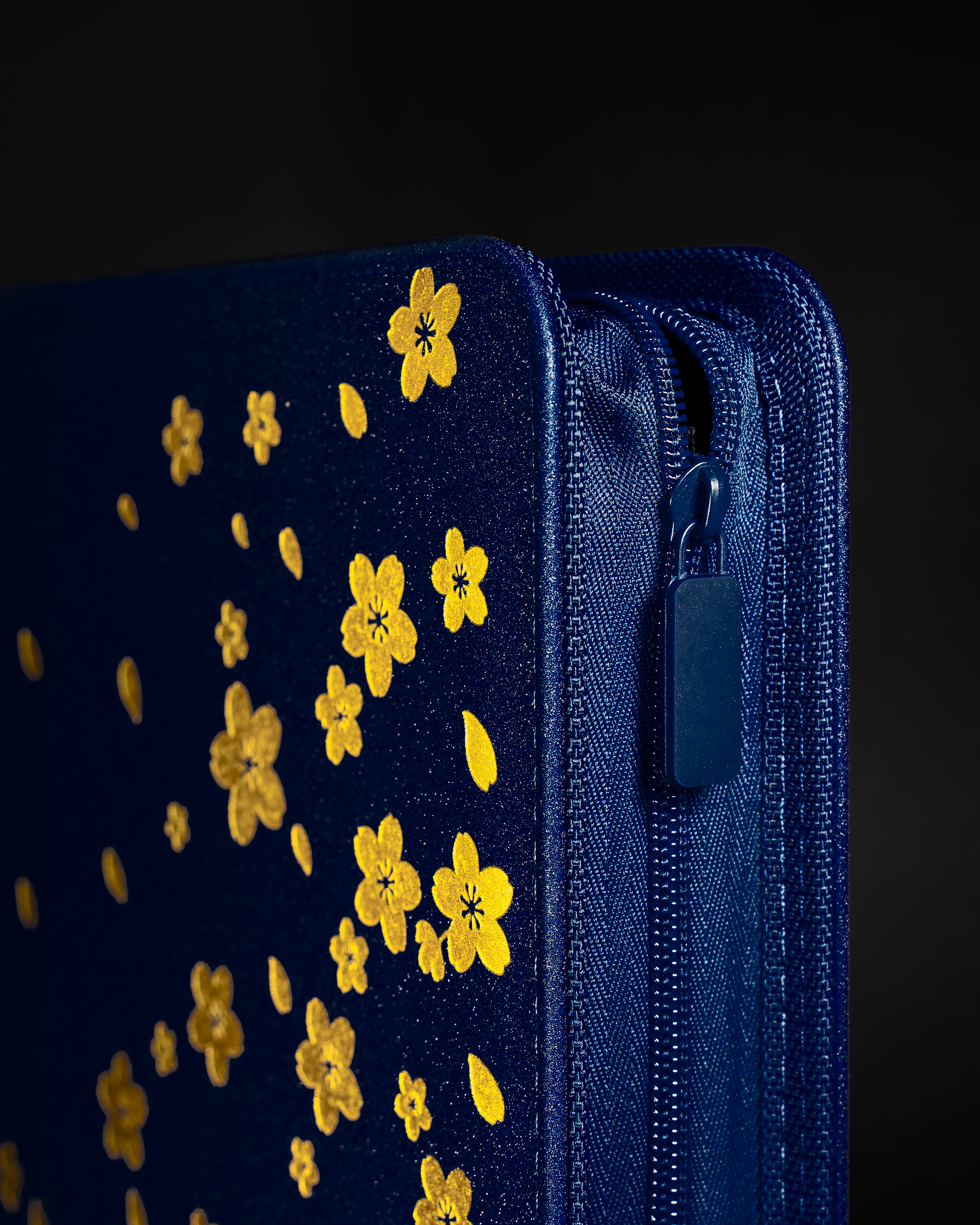 Night Blossom - 9-Pocket Trading Card Binder - sleevechief